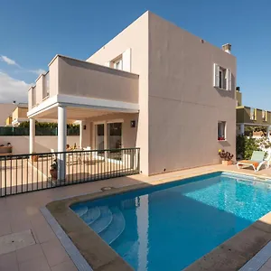 https://villa-clear-ciutadella-menorca.balearic-islands.net